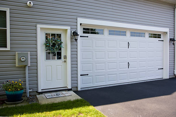 24/7 Emergency Garage Door Panel Replacement experts in Bray, OK